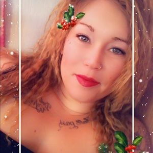 Meet your Posher, Danae